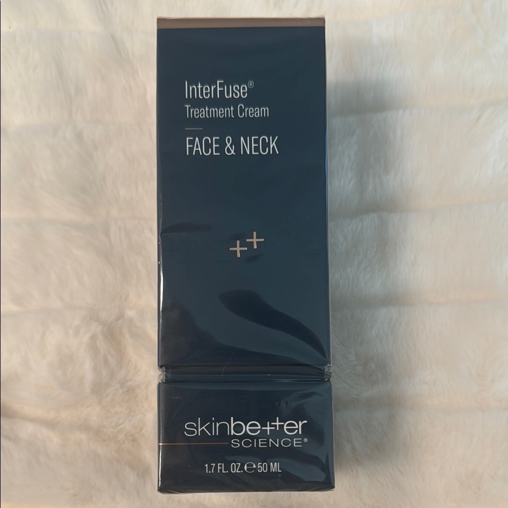Skinbetter Science InterFuse Face & Neck treatment cream 50 ML****